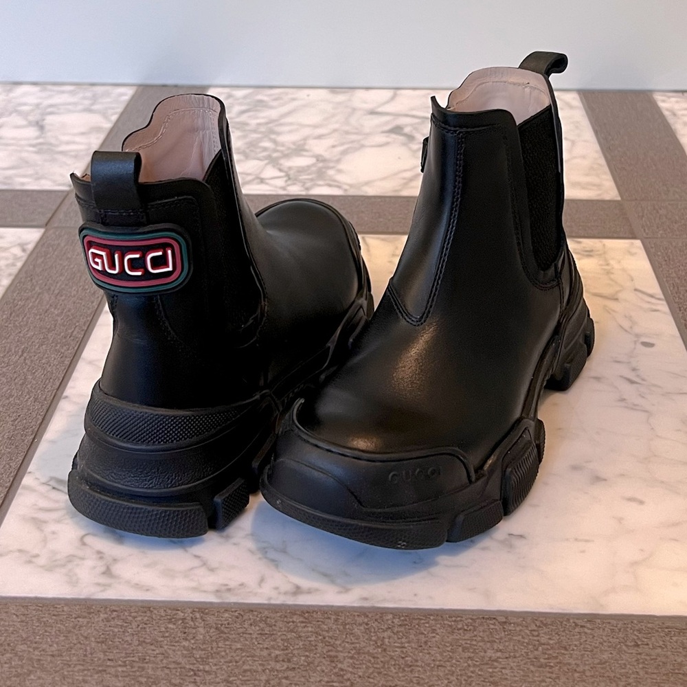 Kids GUCCI Authentic unisex black boots. Size 31. Fits US 12/13